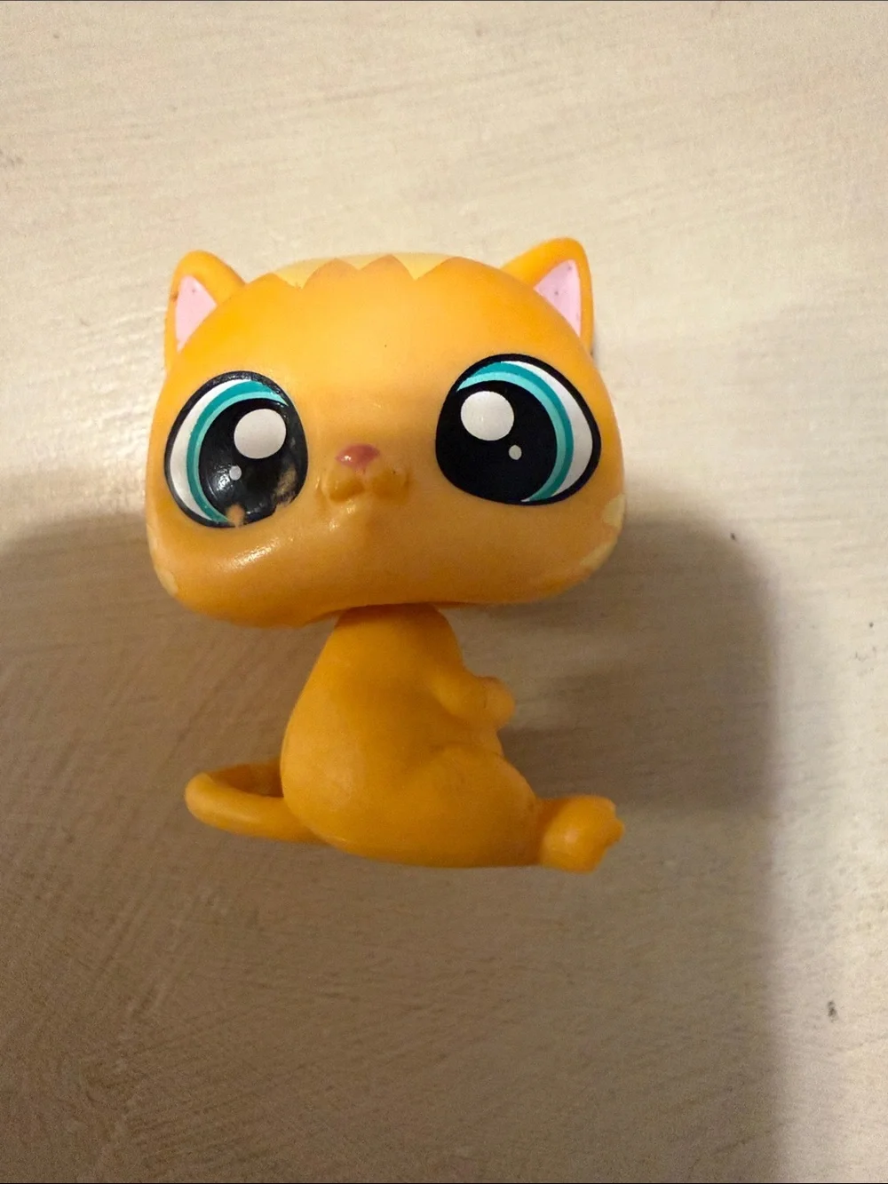 Littlest Pet Shop Fuzzy Gumbopaws Cat #294 From Paristas Cafe Set